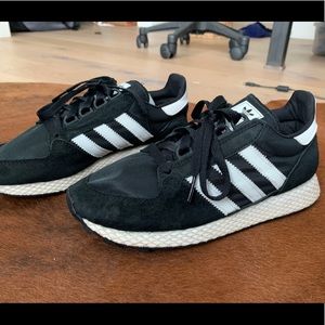 Adidas black sneakers